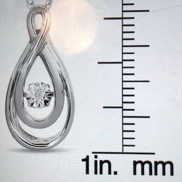 Diamond Pendant & Necklace - Picture 7 of 7